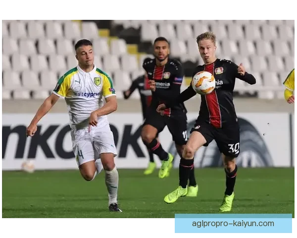 格纳布里在新的战术体系中表现稳健，提升球队竞争力。